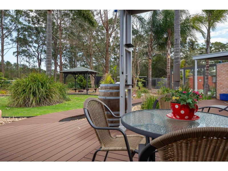 3 THE LANDING, Mossy Point NSW 2537