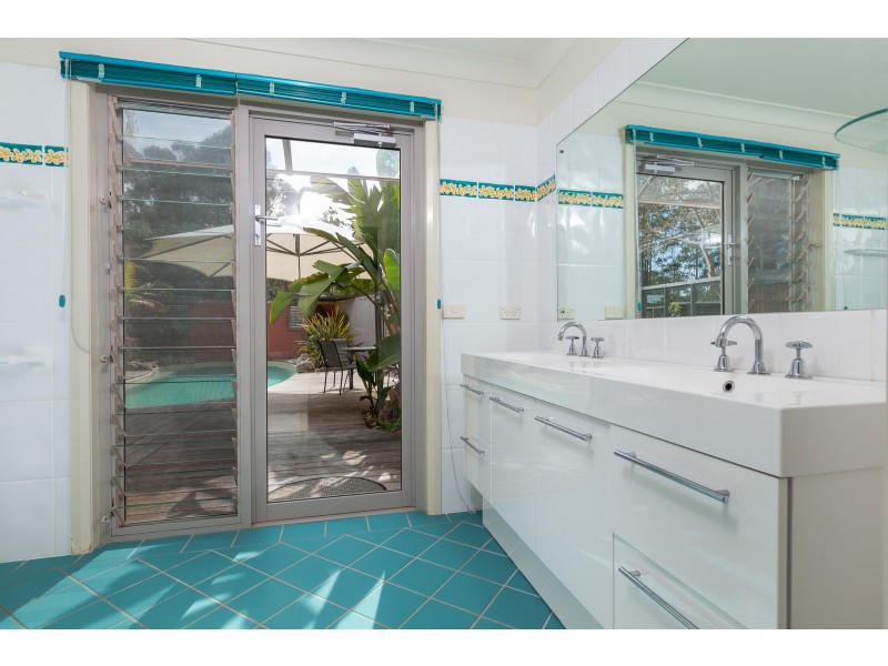 3 THE LANDING, Mossy Point NSW 2537