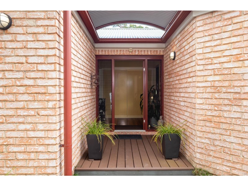 3 THE LANDING, Mossy Point NSW 2537