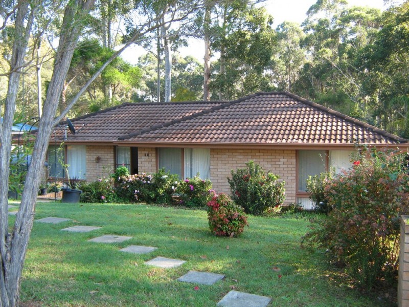 18 Kennedy Crescent, Denhams Beach NSW 2536
