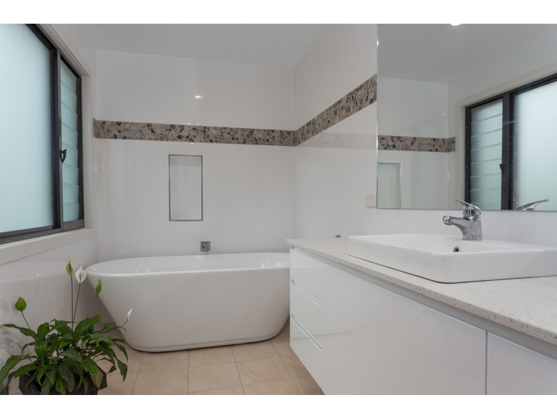 7 Bayridge Drive, North Batemans Bay NSW 2536