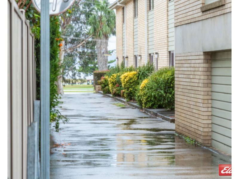 16 Matthew Parade, Batehaven NSW 2536