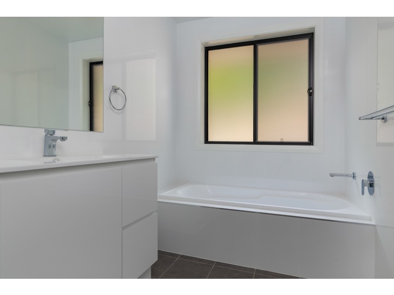 14 BELLBIRD CLOSE, Surfside NSW 2536