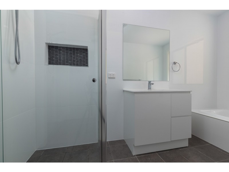 14 BELLBIRD CLOSE, Surfside NSW 2536