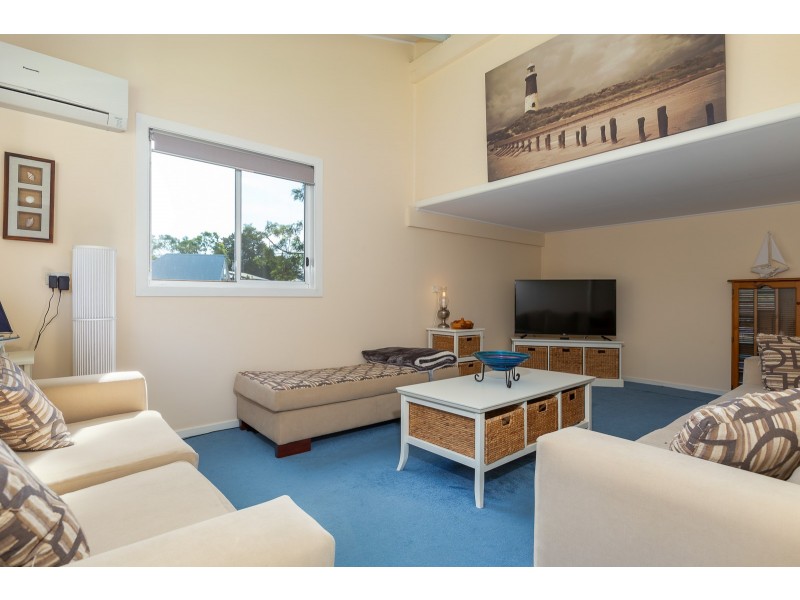 6 Runnyford Road, Nelligen NSW 2536