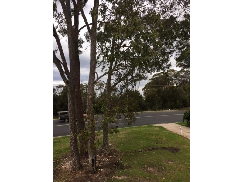 670 Beach Road, Surf Beach NSW 2536