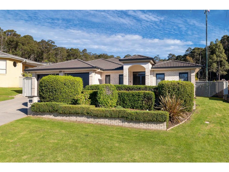 4 Protea Place, Catalina NSW 2536