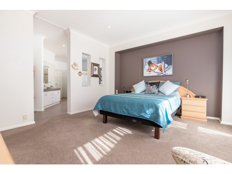 4 Protea Place, Catalina NSW 2536