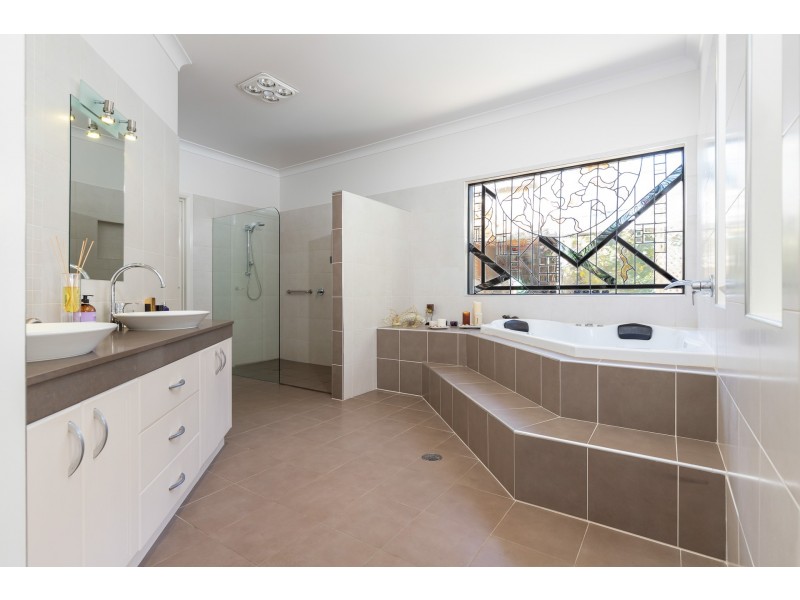 4 Protea Place, Catalina NSW 2536