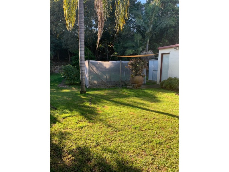 4 Yarralumla crescent, Tomakin NSW 2537