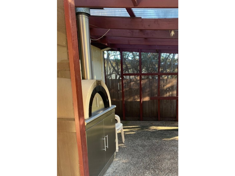 4 Yarralumla crescent, Tomakin NSW 2537