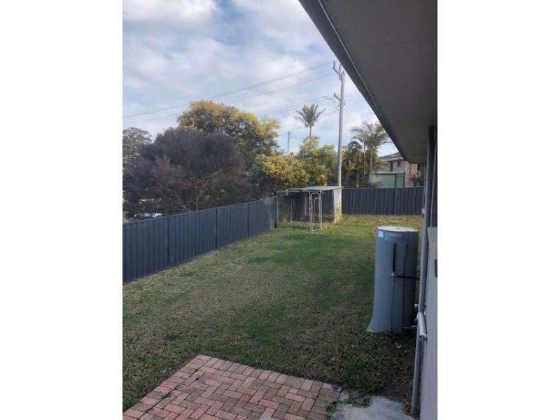 17 COOK AVENUE, Surf Beach NSW 2536