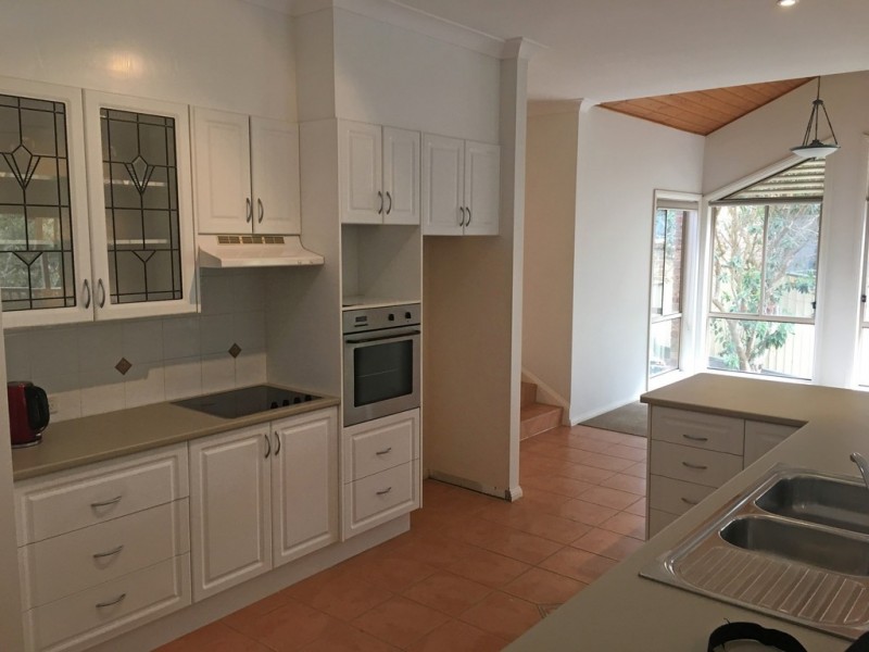 29 Thomas Mitchell Crescent, Sunshine Bay NSW 2536