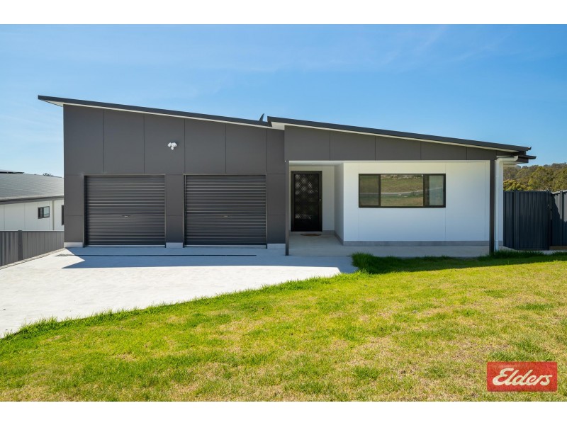 7 Swan Ridge Place, Moruya NSW 2537