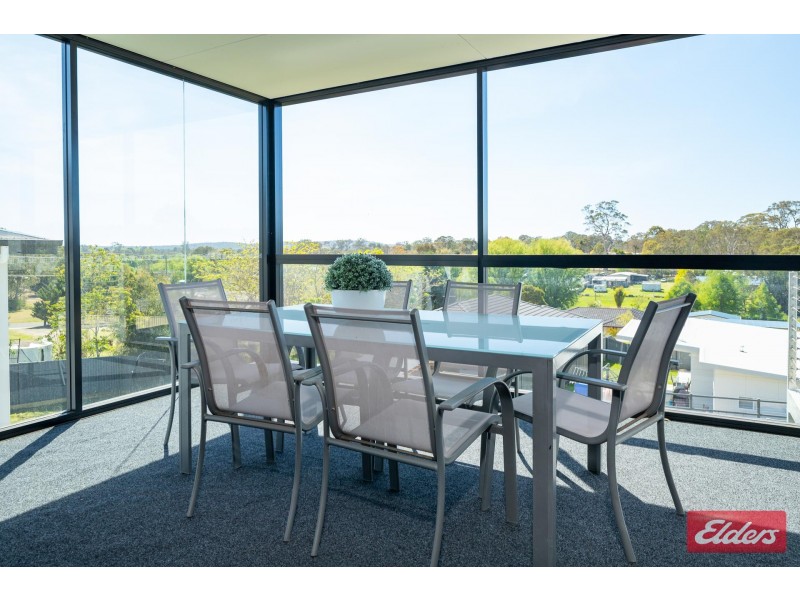 7 Swan Ridge Place, Moruya NSW 2537