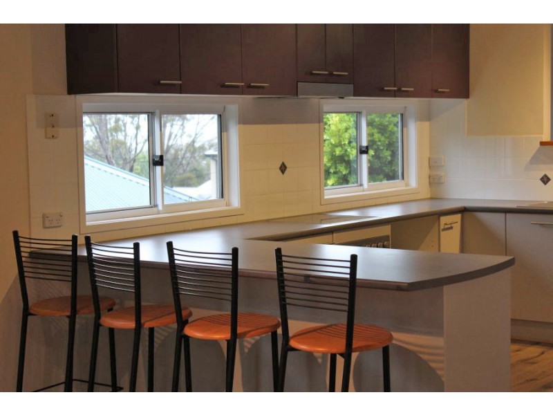 8 Forest Parade, Tomakin NSW 2537