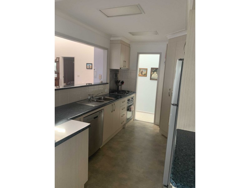 7 CALGA CRESCENT, Catalina NSW 2536