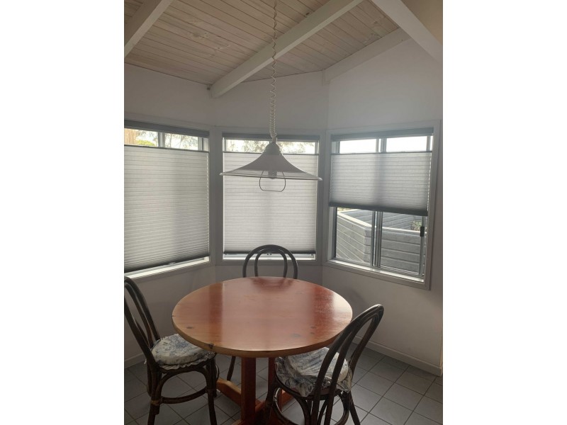 7 CALGA CRESCENT, Catalina NSW 2536