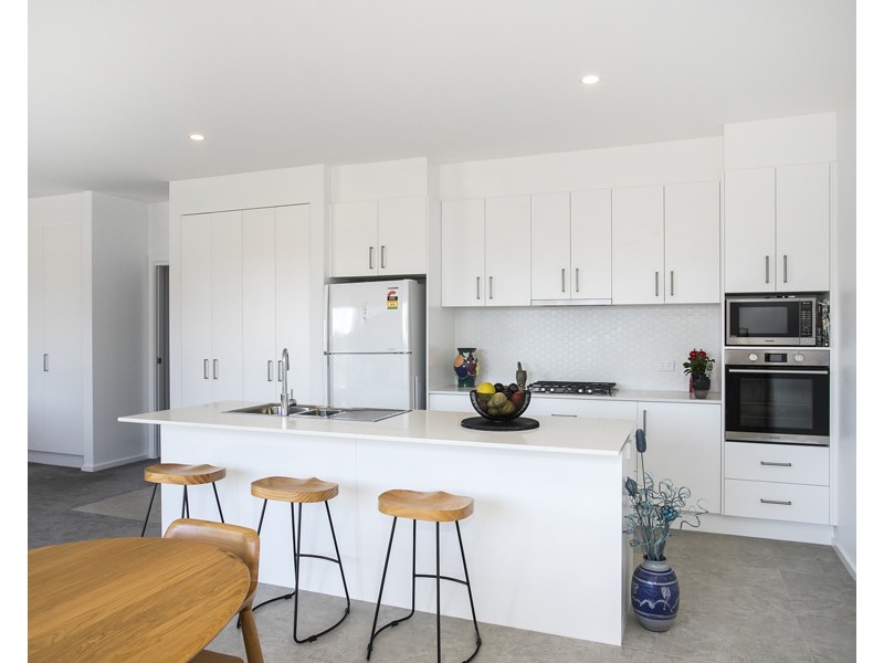 2/44 Train Street, Broulee NSW 2537