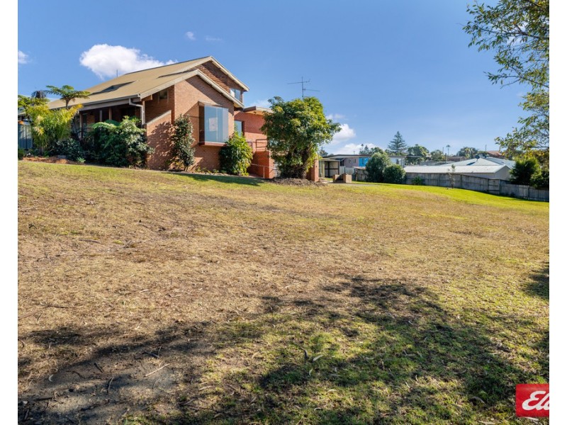 5 David Avenue, Batehaven NSW 2536