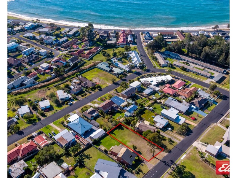 5 David Avenue, Batehaven NSW 2536