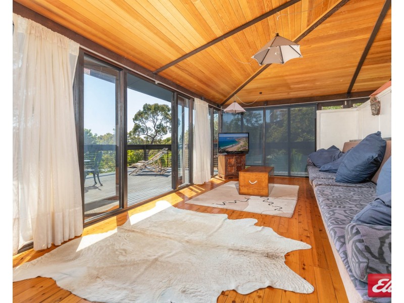 9 CARR STREET, Depot Beach NSW 2536
