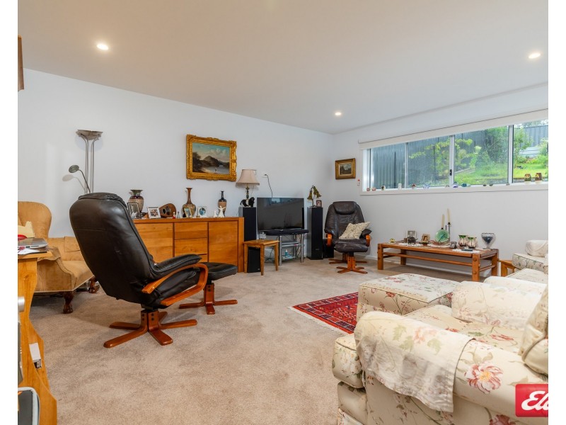 7 BOWERBIRD PLACE, Malua Bay NSW 2536