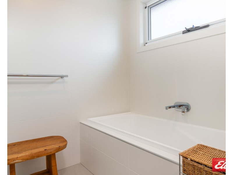 7 BOWERBIRD PLACE, Malua Bay NSW 2536
