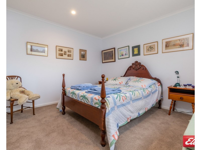 7 BOWERBIRD PLACE, Malua Bay NSW 2536