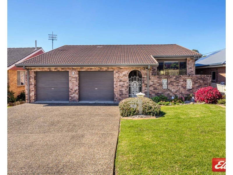 15 Joseph Street, Batehaven NSW 2536