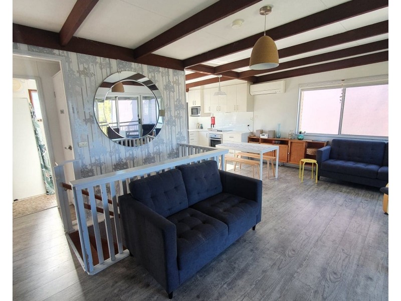 31 TALLAWANG AVENUE, Malua Bay NSW 2536