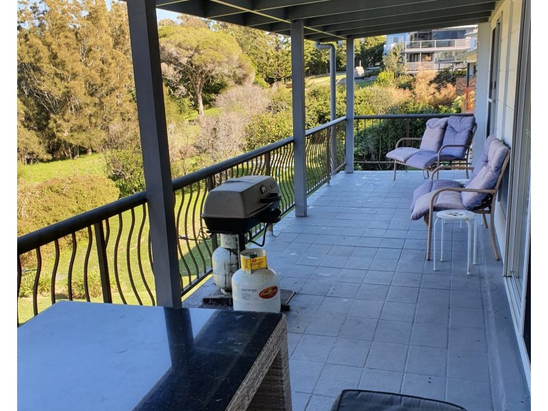 31 TALLAWANG AVENUE, Malua Bay NSW 2536