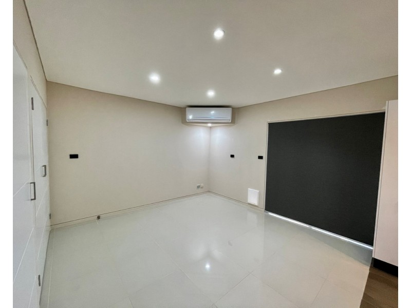 2 FREYCINET DRIVE, Sunshine Bay NSW 2536