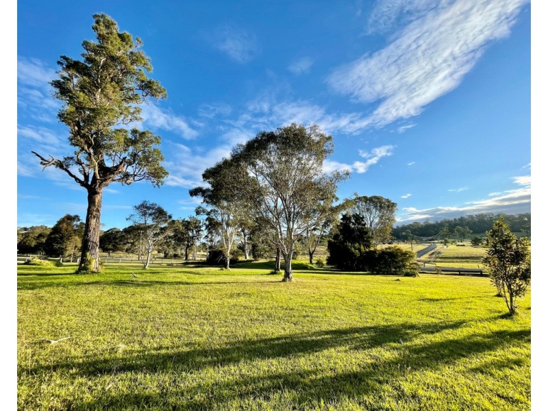 8 YARIMUP PLACE, Moruya NSW 2537