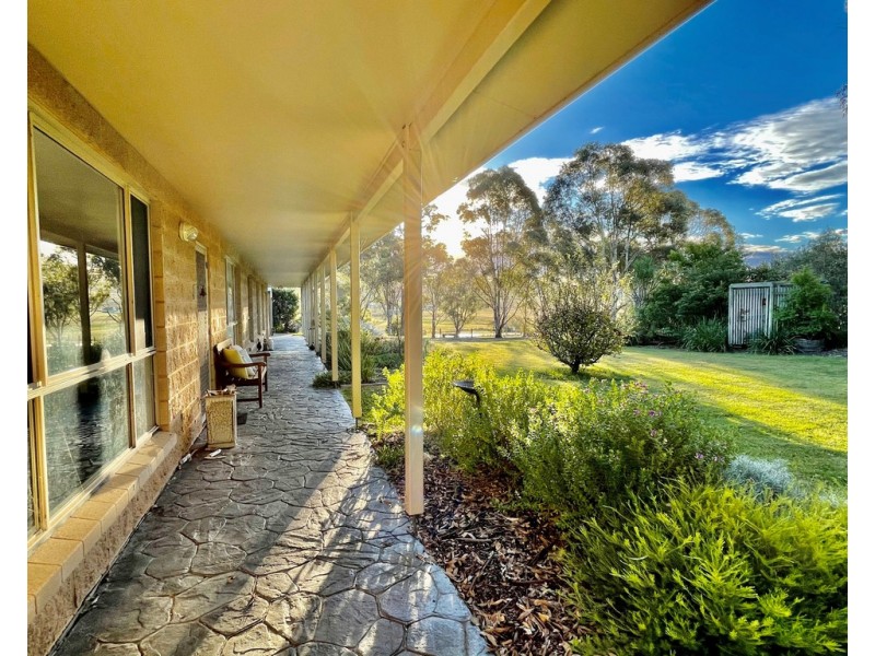 8 YARIMUP PLACE, Moruya NSW 2537
