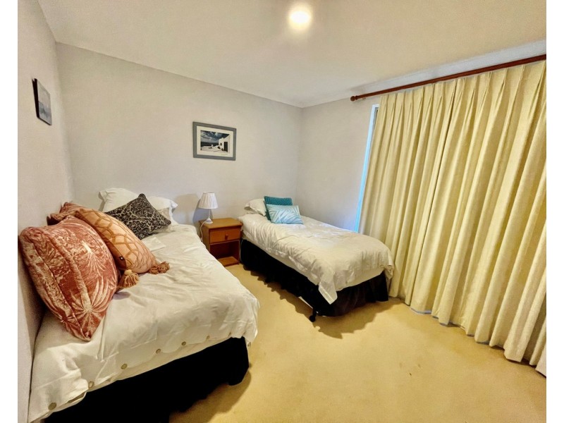 8 YARIMUP PLACE, Moruya NSW 2537