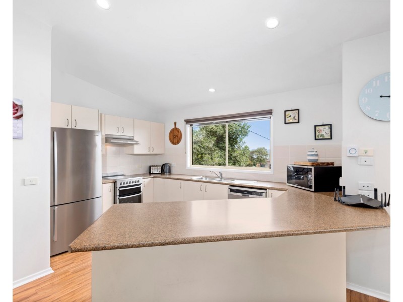 28 BEAUTY CRESCENT, Surfside NSW 2536