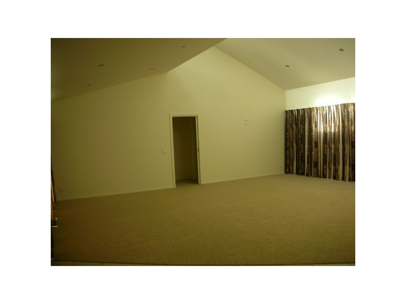 19 Cors Parade, North Batemans Bay NSW 2536