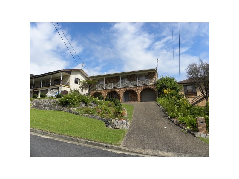 15 Hilltop Crescent, Surf Beach NSW 2536