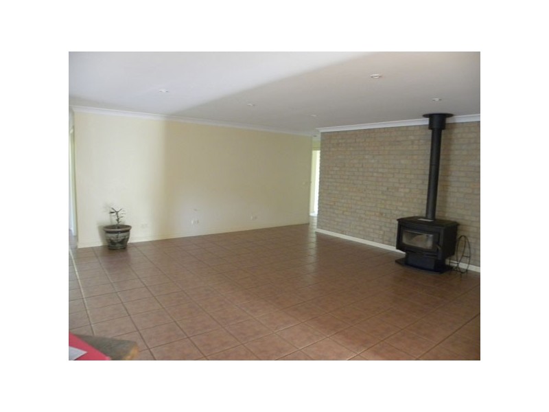 12 Bayview Street, Surfside NSW 2536