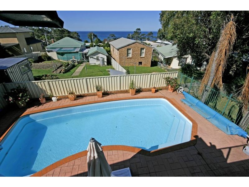 15 Wills Crescent, Sunshine Bay NSW 2536