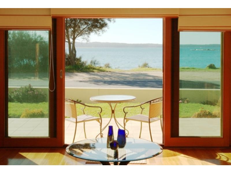 398 Beach Road, Batehaven NSW 2536