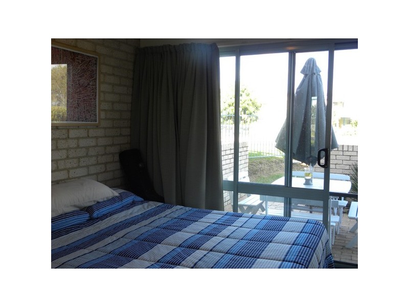 1/1 Sandy Place, Long Beach NSW 2536