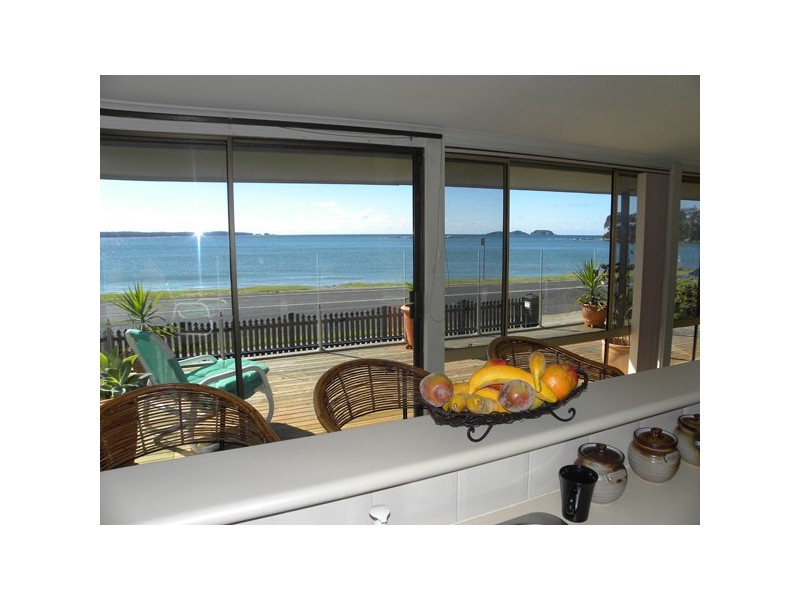362 Beach Road, Batehaven NSW 2536