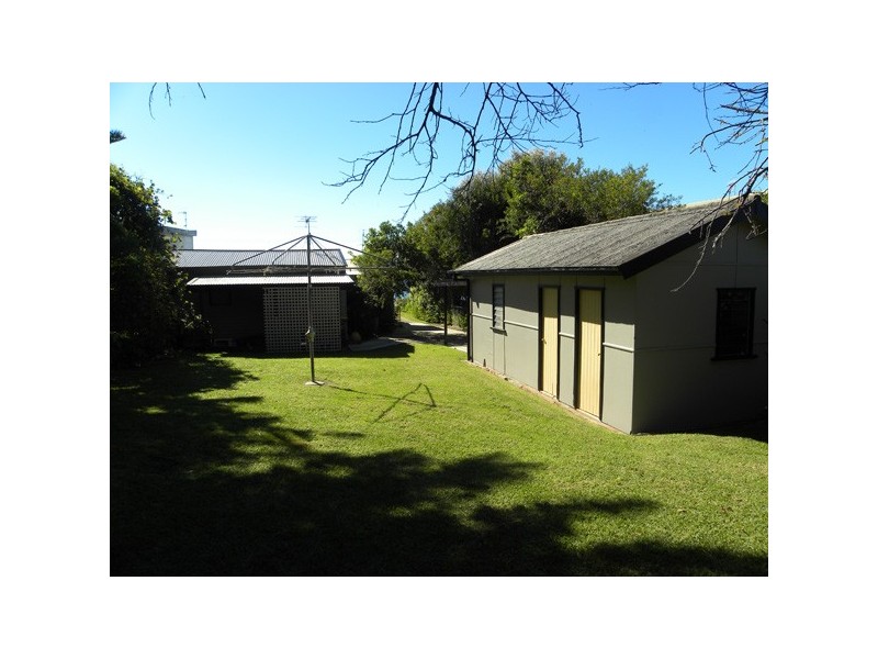 362 Beach Road, Batehaven NSW 2536