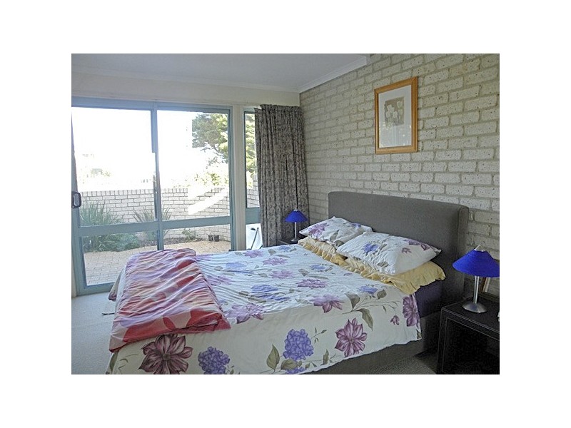 1/1 Sandy Place, Long Beach NSW 2536