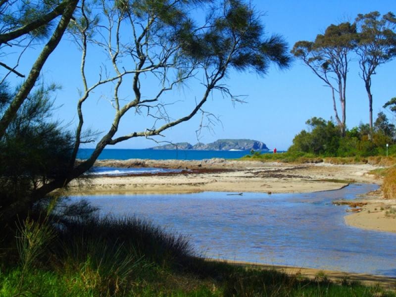 35 Wimbie Street, Surf Beach NSW 2536