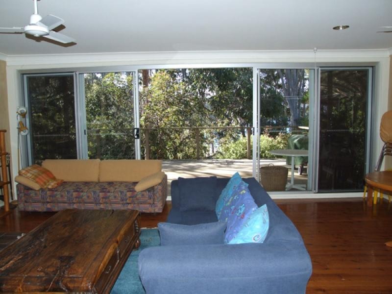2 Depot Beach Rd, Depot Beach NSW 2536