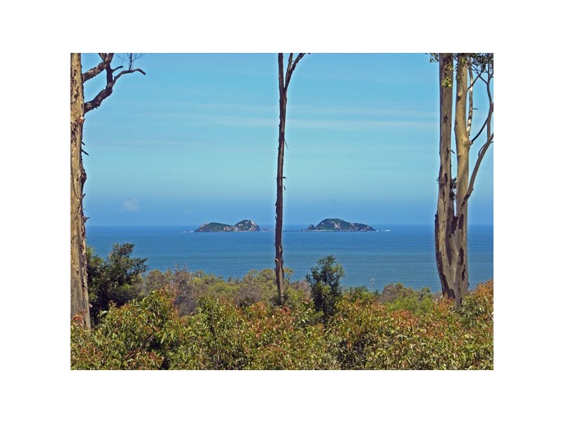 2 Broomfield Crescent, Long Beach NSW 2536