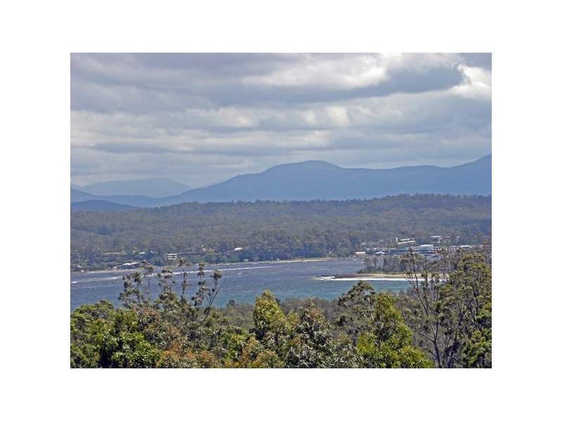 2 Broomfield Crescent, Long Beach NSW 2536